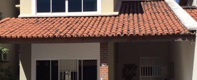 Casa duplex Condomínio Villa D'ouro