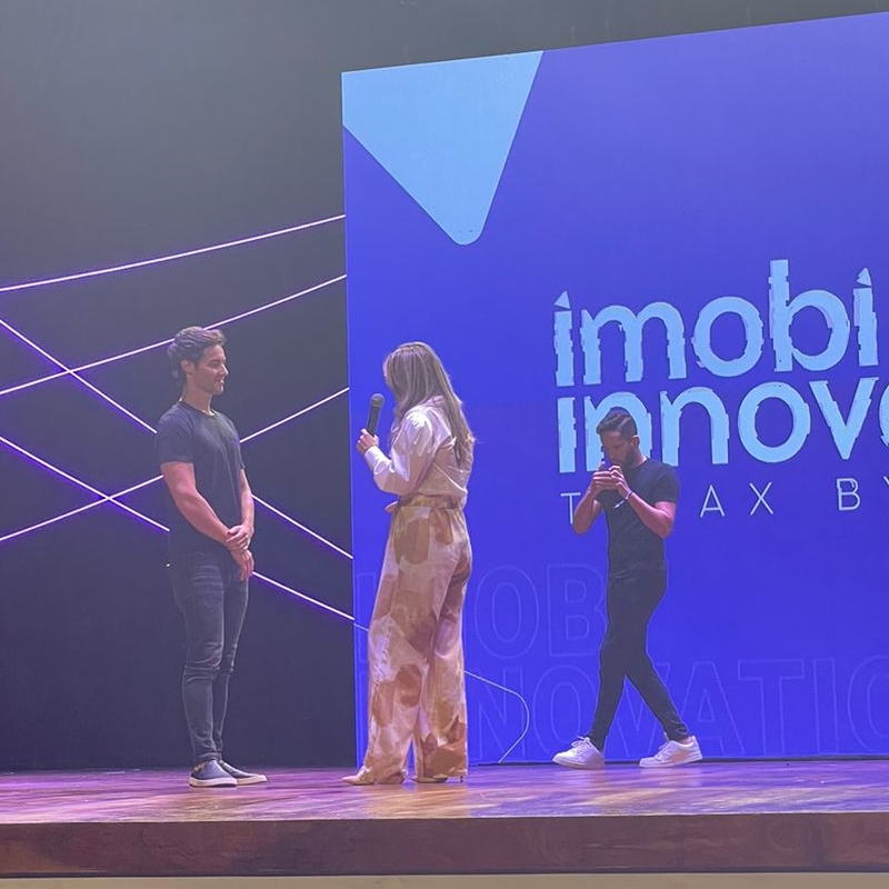 Rosangela Castro apresenta Ale no Imobi Innovation Teresina-PI